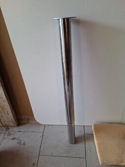 Noha ke stolu Ikea