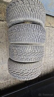zimní pneumatiky s hroty 265/50R20