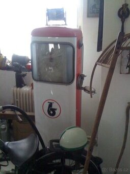 Historický stojan / Benzina