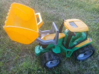 Traktor se lžící