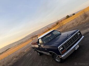 Dodge ram d150 5.9 V8