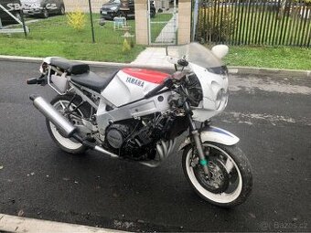 Yamaha fzr 600