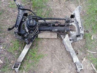 BMW e65 napravnice a řizeni hřebenové