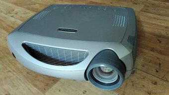 Projektor InFocus 7200 - 1