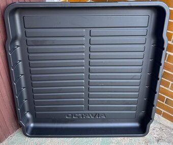 Prodám plastovou vanu do kufru Škoda Octavia - 1