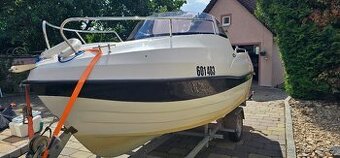 Kajutová loď s novým motorem Yamaha 50