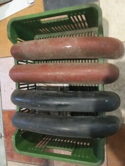 Škoda 1200, 1201, Sedan