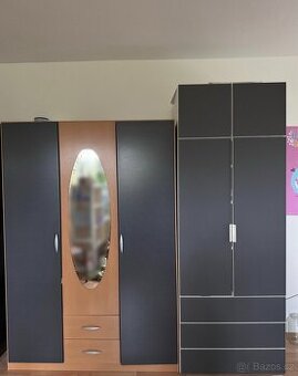 Šatní Skříně (1x IKEA PLATSA, 1x jiná značka)