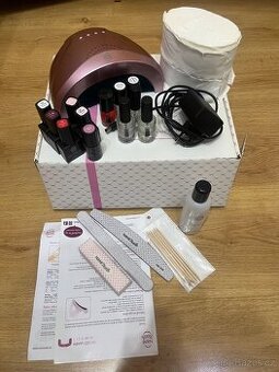 Domácí sada na nehty