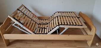 Postel s elektrickým roštem