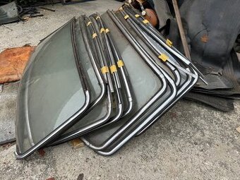 Volha Gaz 24, čelní-zadní okna použité originál