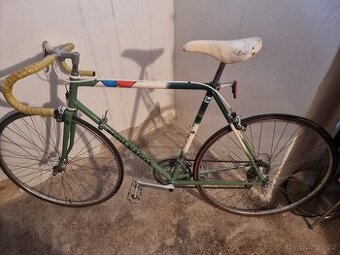 Prodám RETRO kolo asi FAVORIT viz foto.