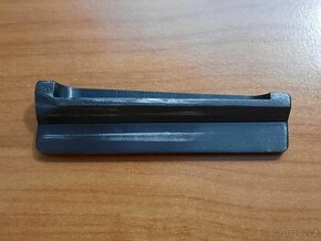 Podavač Mauser krátký