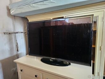 TELEVIZE SAMSUNG 101 cm
