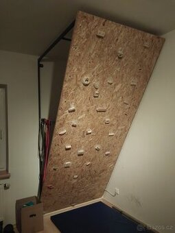 Lezecká stěna do místnosti