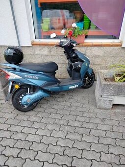 Prodám elektrický skútr HECHT EQUIS