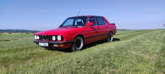 BMW E28 525E