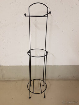 Stojan na toaletní papír