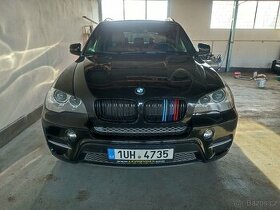 BMW X5 3.0D 180kW SoftClose/HUD/čtení značek/2.maj/garanceKM