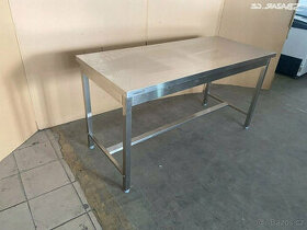 Různé nerezové stoly prostorové (délka 60-200cm)