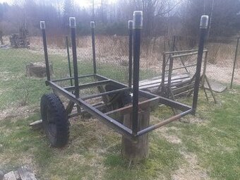 Prodám "vyvazecku" na dřevo za malotraktor.