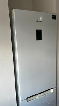 Lednice Samsung RB33J3215WW/EF