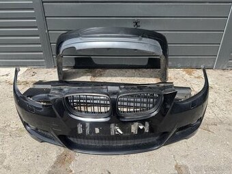 BMW E92 M-Paket set nárazníku blacksaphire