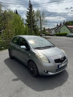 Toyota Yaris, automat, pravidelný servis i provoz v ČR