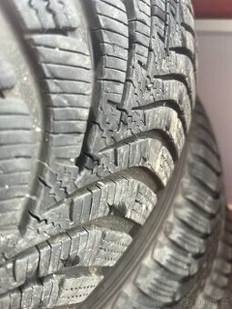 Zánovní Hankook W452 205/55 R16 91 T-ZIMNÍ