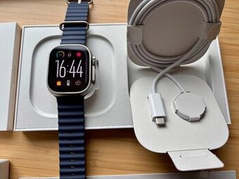 Apple Watch Ultra 2; kupovane 4/2025; jako nove