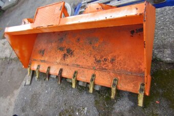 Zubovou lopatu na UNC - 1
