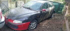 Alfa 147 prodám díly z tohoto vozů - 1