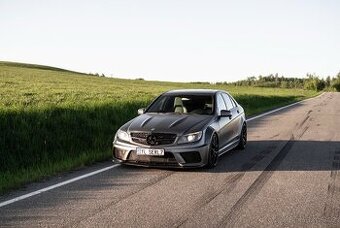 Mercedes-Benz C 63 AMG W204 WIDEBODY 379 kW 2009