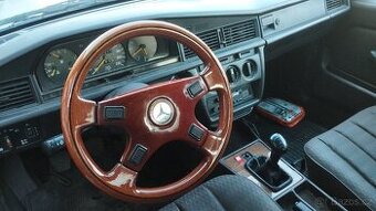 Volant dřevěný Rarita w201 babybenz