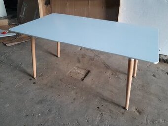 Jídelní stůl 160x90