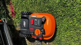 Prodám robotickou sekačku Worx Landroid M 700 + laserové oči