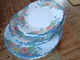 Porcelánové talíře 4x4x4