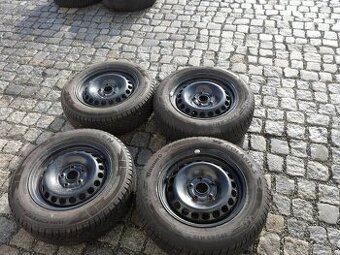 ZIMNÍ PNEU + DISKY 195/65R15 VW ŠKODA SEAT AUDI