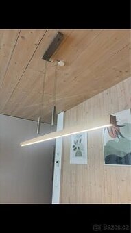 Dřevěné LED světlo nad jídelní stůl 140cm