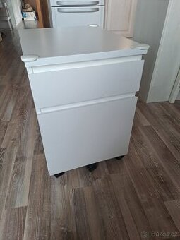 Komoda na kolečkách Ikea