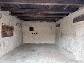 Garáž 26m2 bez el.