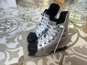Perfektní lední brusle Action Sport, vel. 38