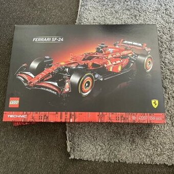 LEGO Technic Ferrari SF-24 F1 (42207)
