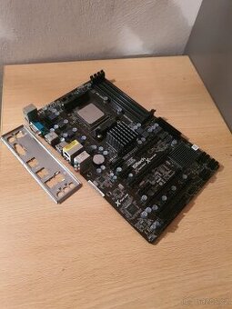 ASROCK 970DE3/U3S3 + FX 4170 + 16GB