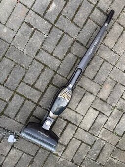 Tyčový vysavač Electrolux Ergorapido - funkční