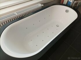 Designová masážní vana – česká výroba, sleva 50 %, nová