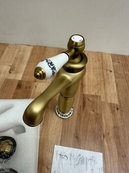 Luxusní retro umyvadlová baterie