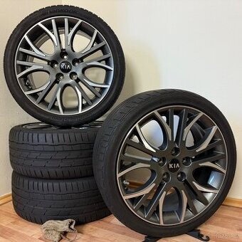 KIA CEED II 2 5x114,3 R18 ET55+LETNÍ 225/40R18 6mm