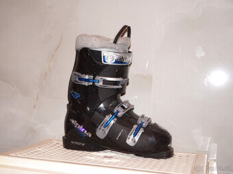 Lyžáky 41 Alpina vel. 26,5 (7,5UK ; 41EU), bezvadný stav.