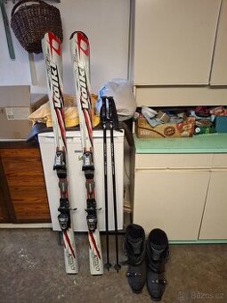 Lyže Tiger Volkl 163 cm s lyžáky a hůlkami blizzard
